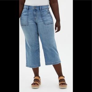 Torrid cropped high rise , wide leg jeans